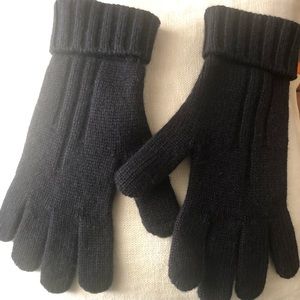 Hermès men’s wool/cashmere knit gloves- like new!